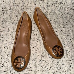 Tory Burch sally wedges in excellent condition size 6 1/2